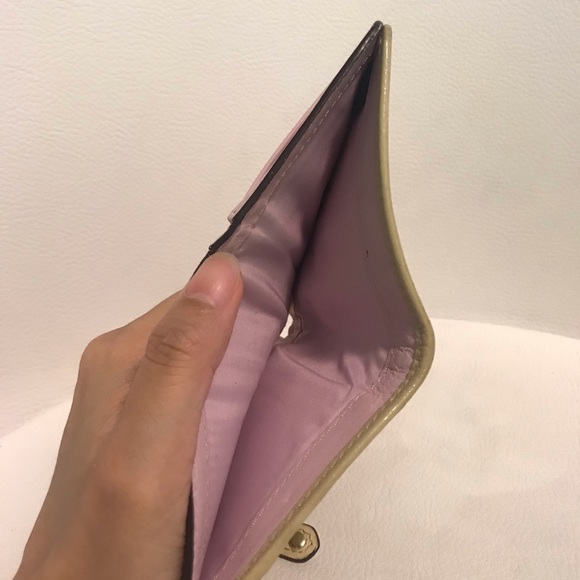 Coach Bi-fold Wallet - Picture 5 of 6